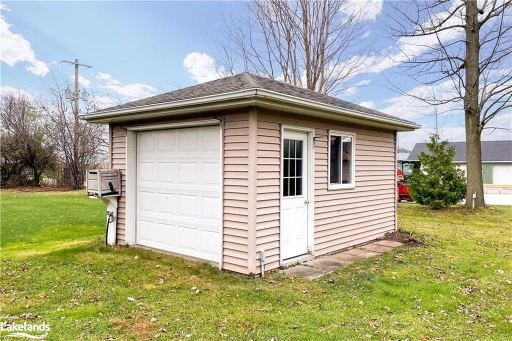 Meaford, ON N4L 1X8,57 FAIRWAY AVE