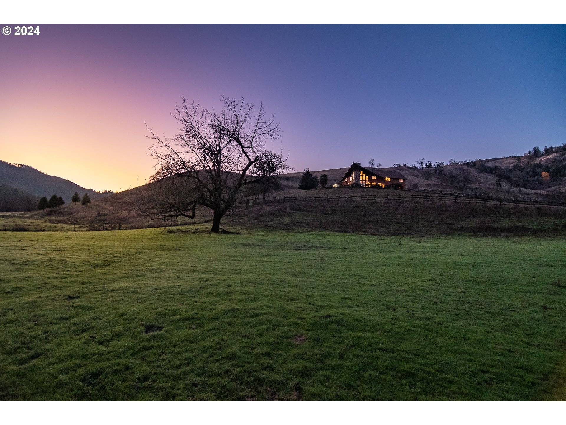 Canyonville, OR 97417,325 BEALS CREEK RD