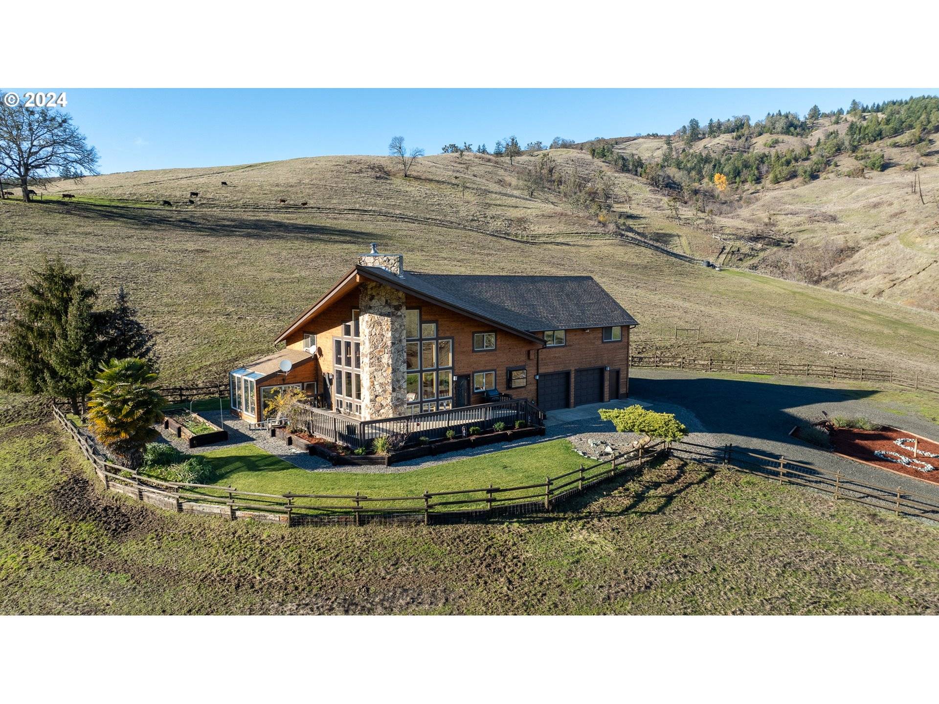 Canyonville, OR 97417,325 BEALS CREEK RD