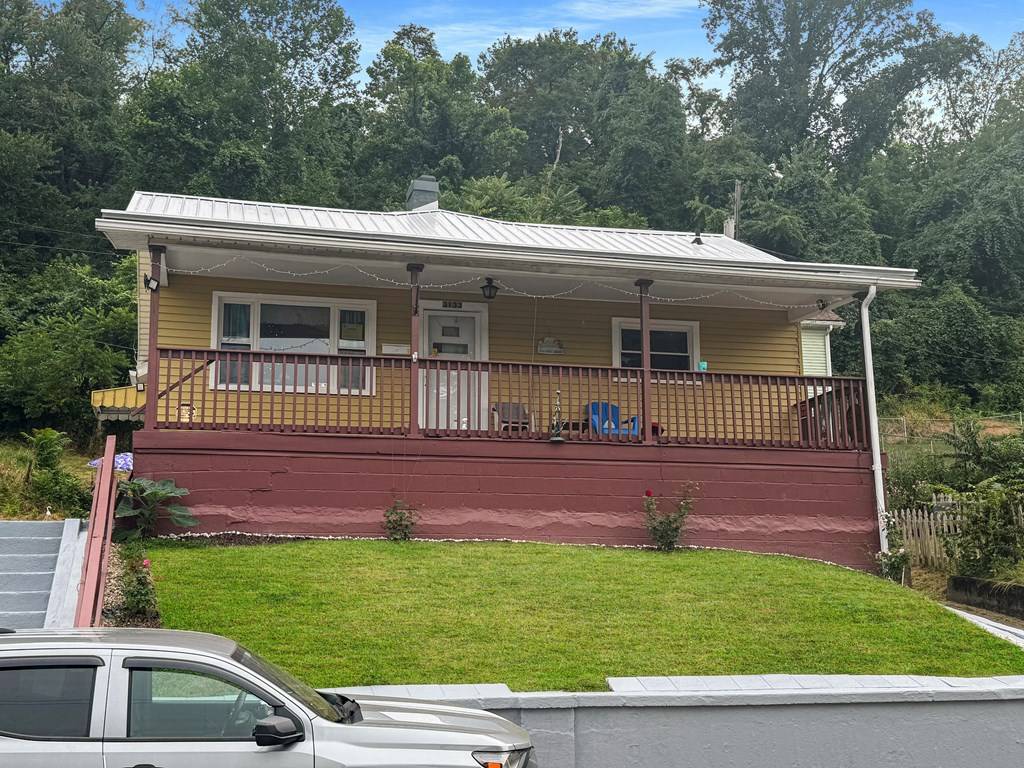 Weirton, WV 26062,3133 Elm Street