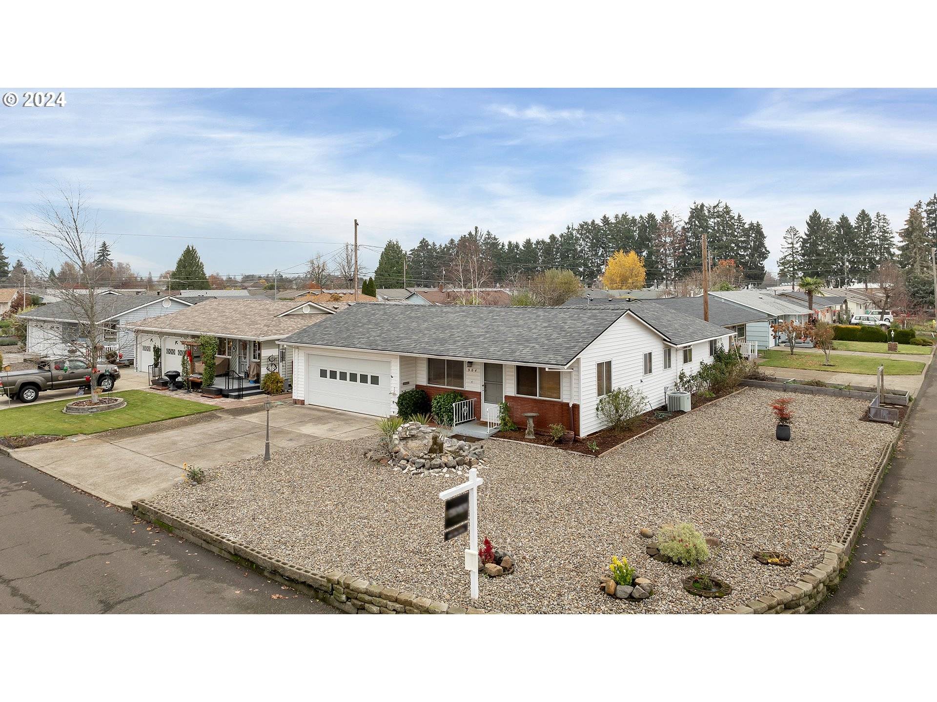 Woodburn, OR 97071,904 BROUGHTON WAY