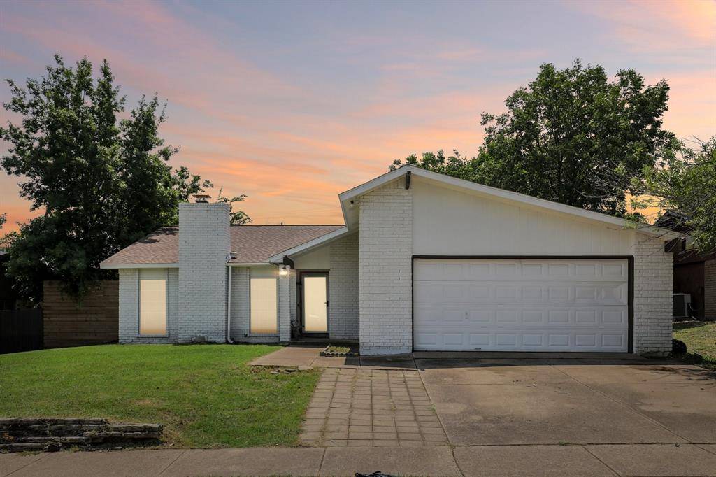 Bedford, TX 76021,3828 Walnut Drive