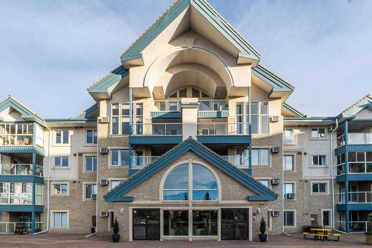 Calgary, AB T3H 3L7,7239 Sierra Morena BLVD SW #211