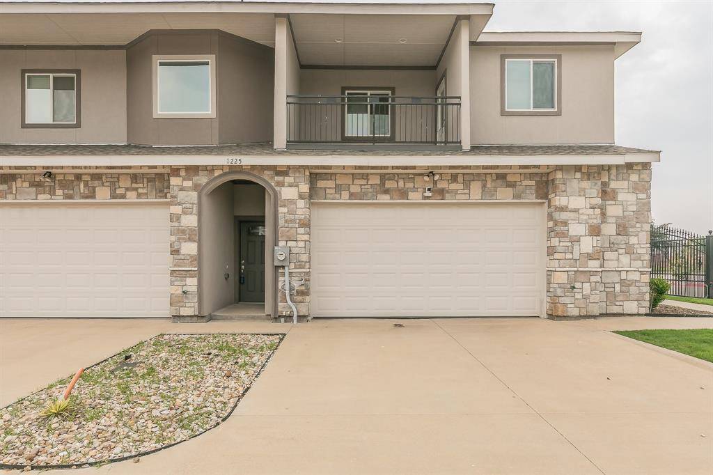 Burleson, TX 76028,1225 Summerset Lane