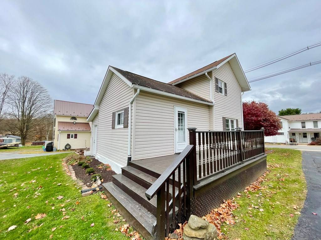 Mansfield, PA 16933,21 Roseville Avenue