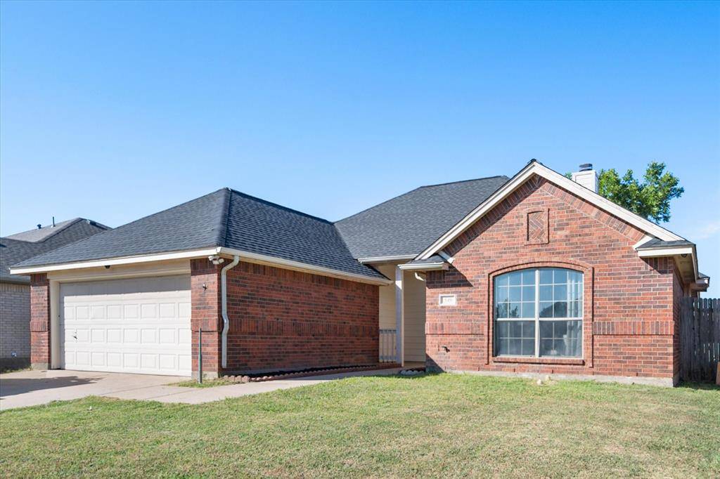 Burleson, TX 76028,949 Carlin Lane