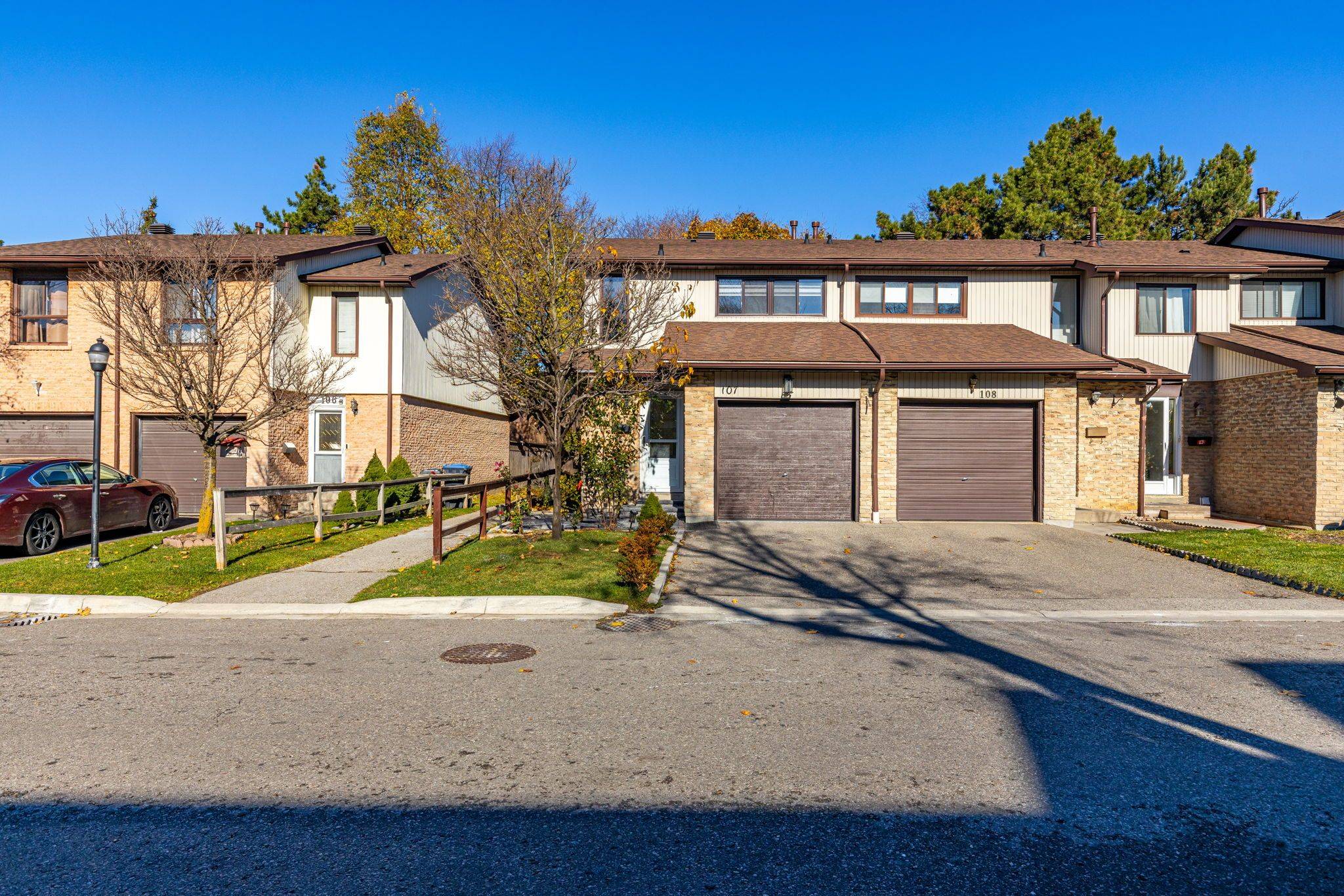 Brampton, ON L6V 3M8,107 FOSTER CRES