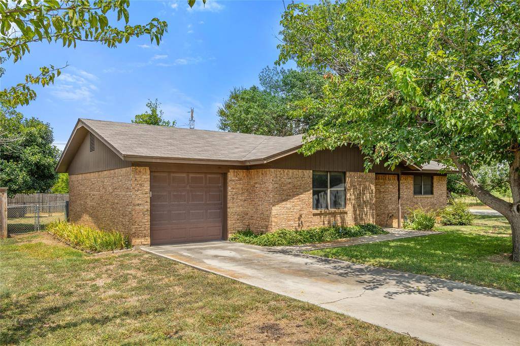 Brownwood, TX 76801,124 Bowie Circle