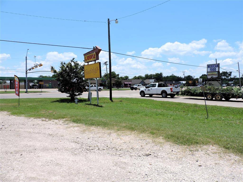 Gun Barrel City, TX 75156,2324 W Main Street