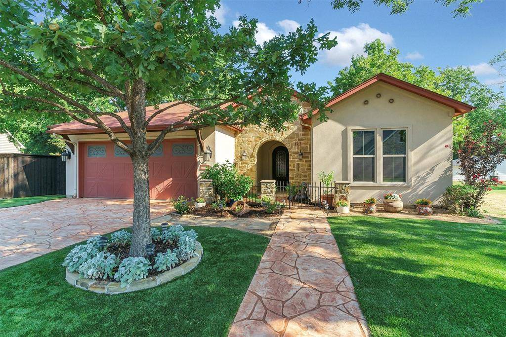 Grapevine, TX 76051,812 W Sunset Street