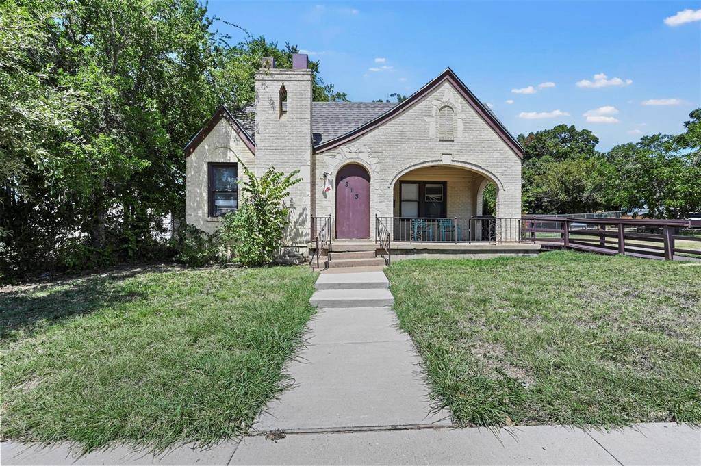 Fort Worth, TX 76105,2813 E Rosedale Street