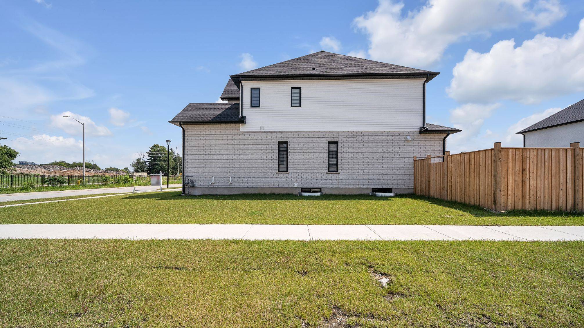 London, ON N6P 0G9,7213 Silver Creek CIR