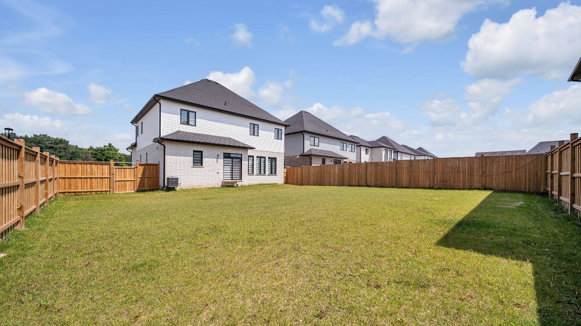 London, ON N6P 0G9,7213 Silver Creek CIR