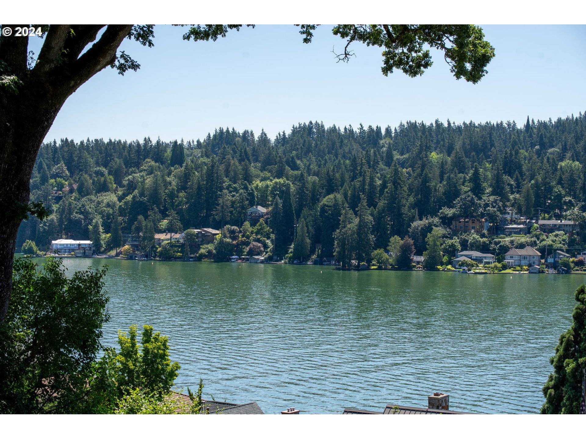 Lake Oswego, OR 97035,3520 UPPER DR