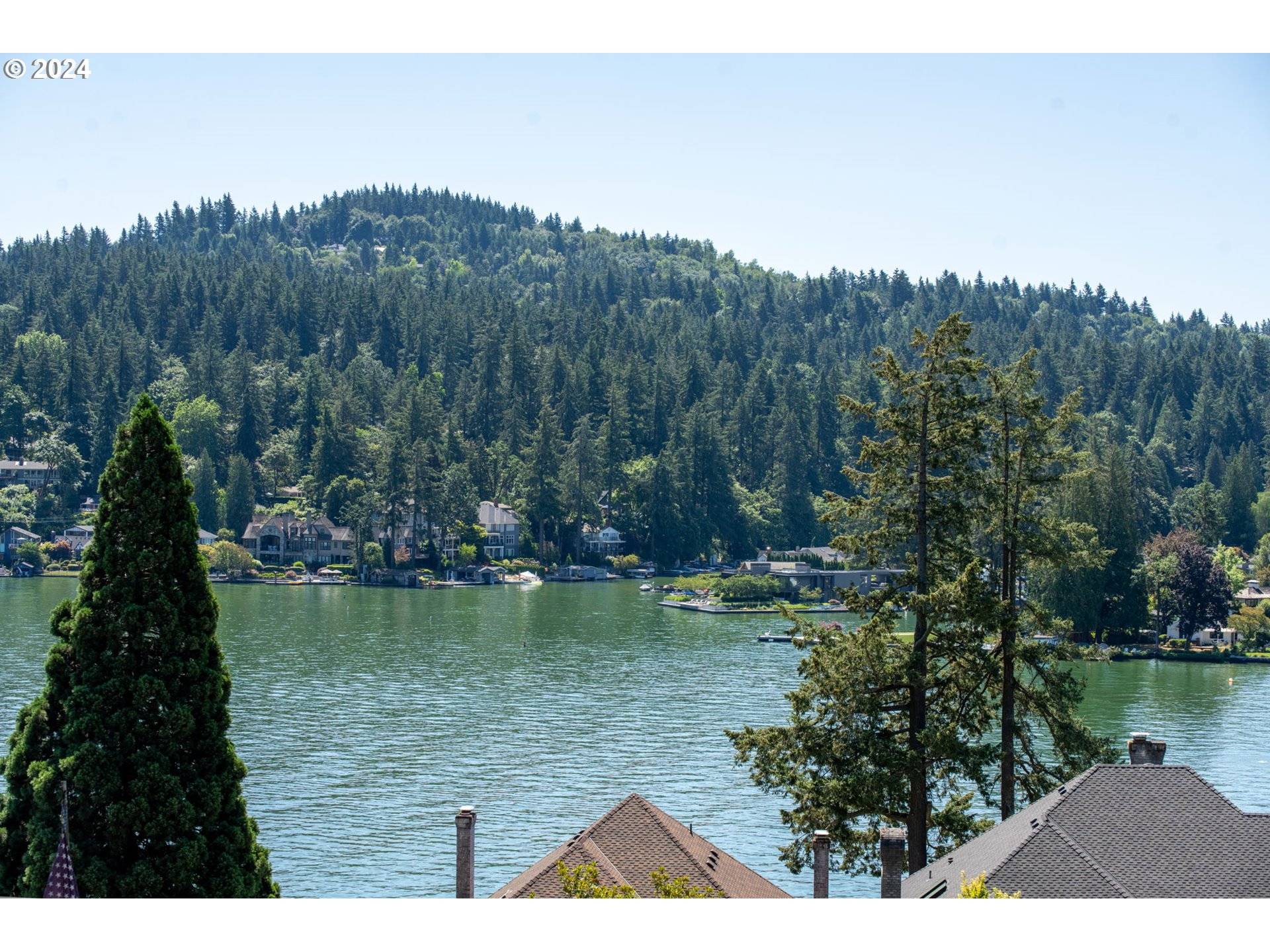 Lake Oswego, OR 97035,3520 UPPER DR