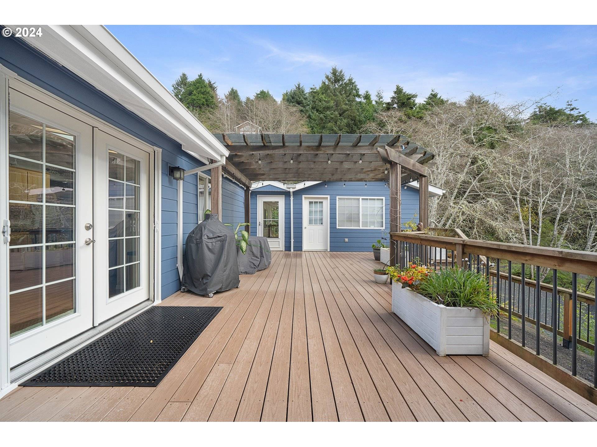 Rockaway Beach, OR 97136,635 S FALCON ST