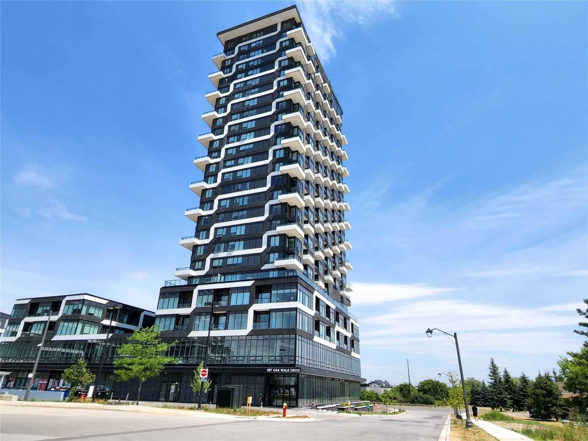 Oakville, ON L6H 6Z3,297 Oak Walk DR #409