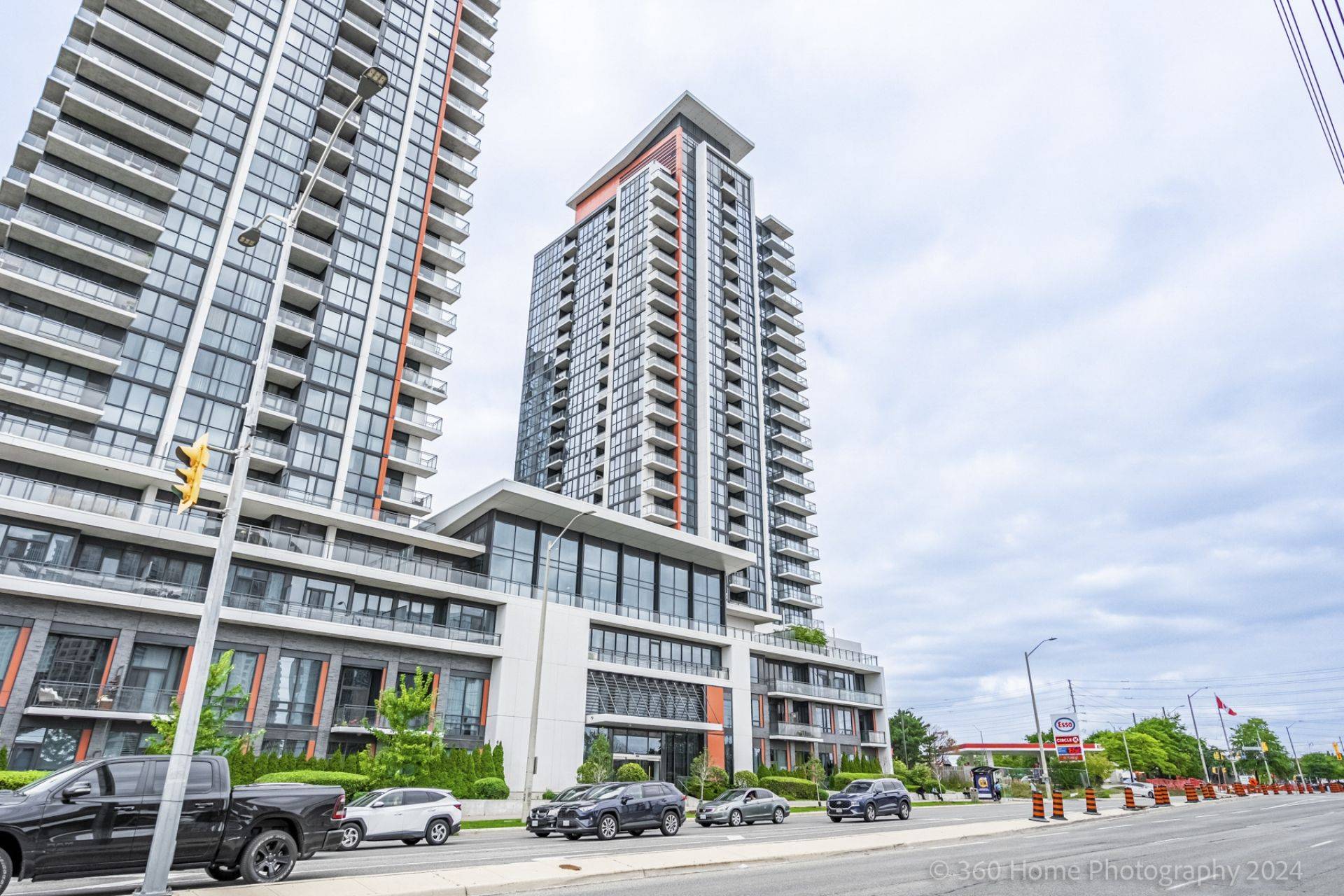 Mississauga, ON L5R 0E4,55 Eglinton AVE W #111