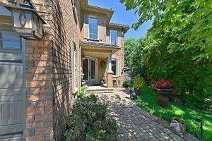 Mississauga, ON L5V 2M1,5121 Parkplace CIR