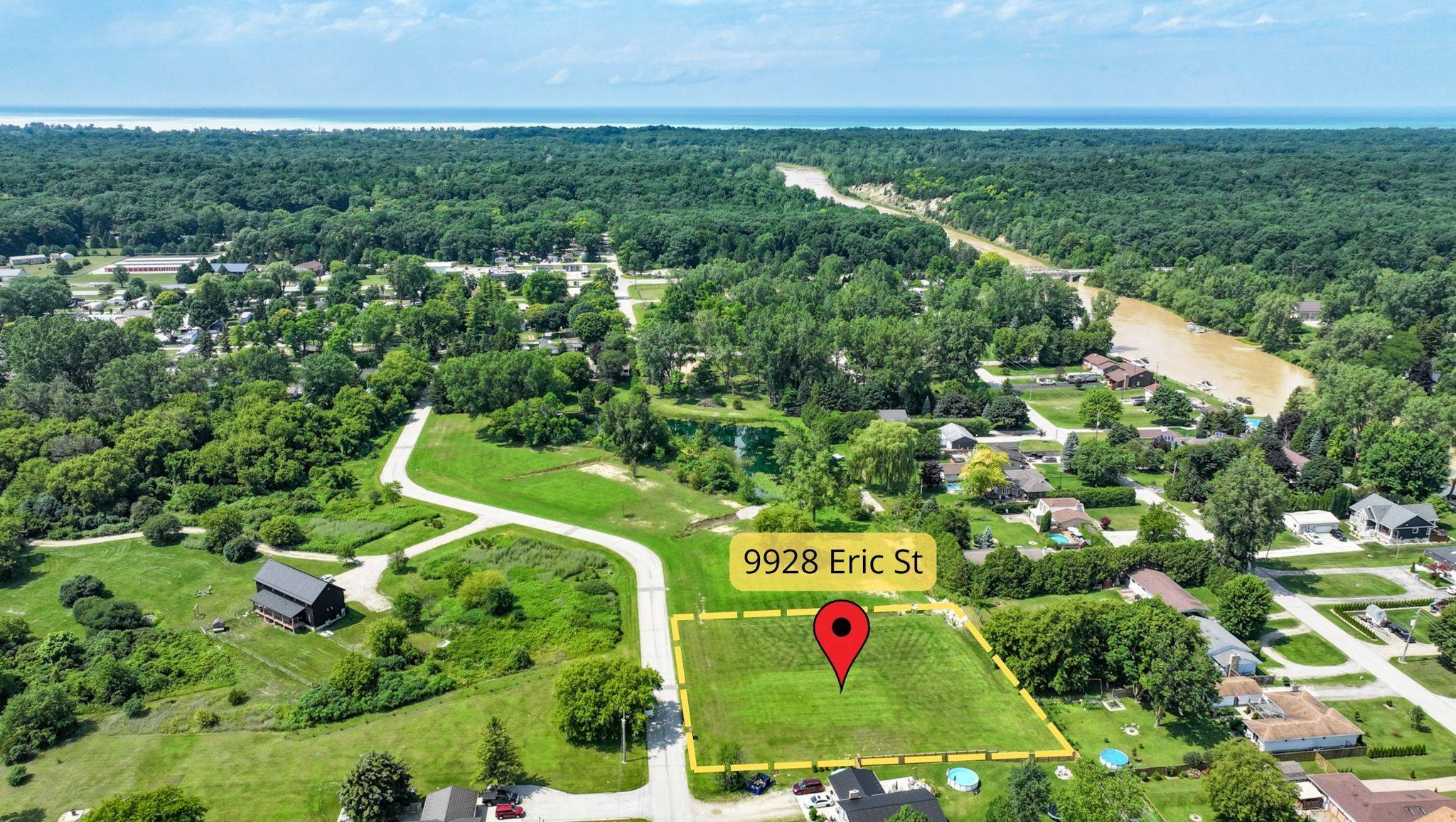 Lambton Shores, ON N0M 2N0,9928 Eric ST