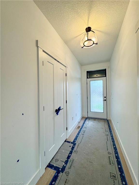 Saugeen Shores, ON N0H 2C8,370 ROSNER DR