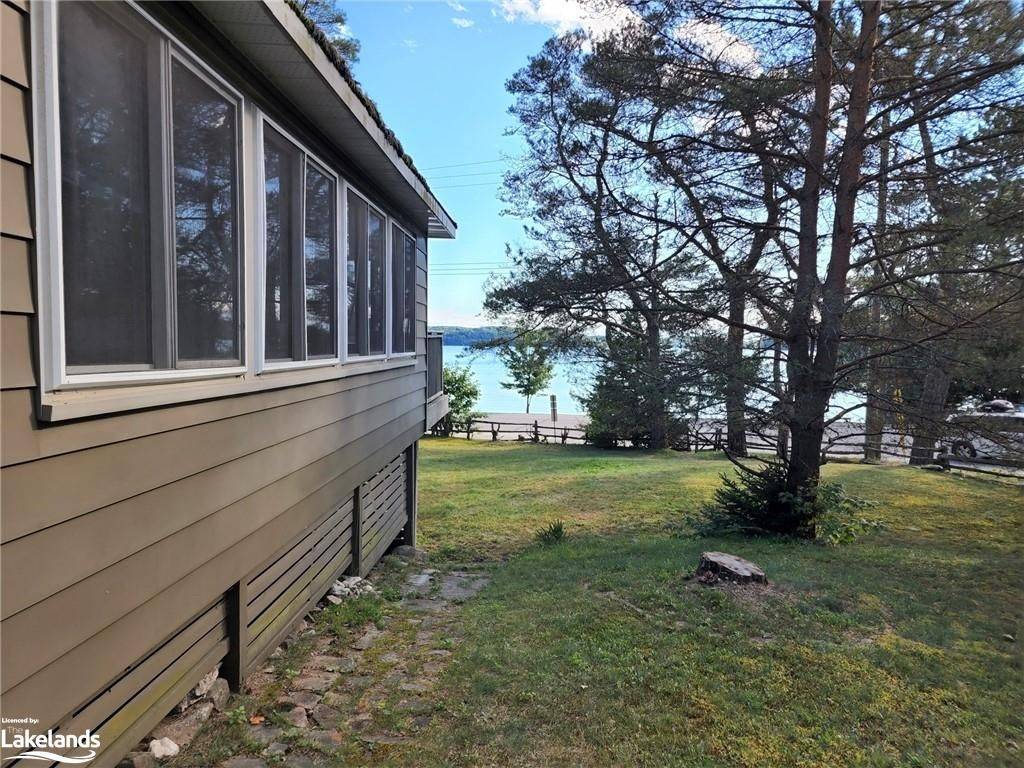 Lake Of Bays, ON P0A 1H0,1013 Dwight Bay N/A