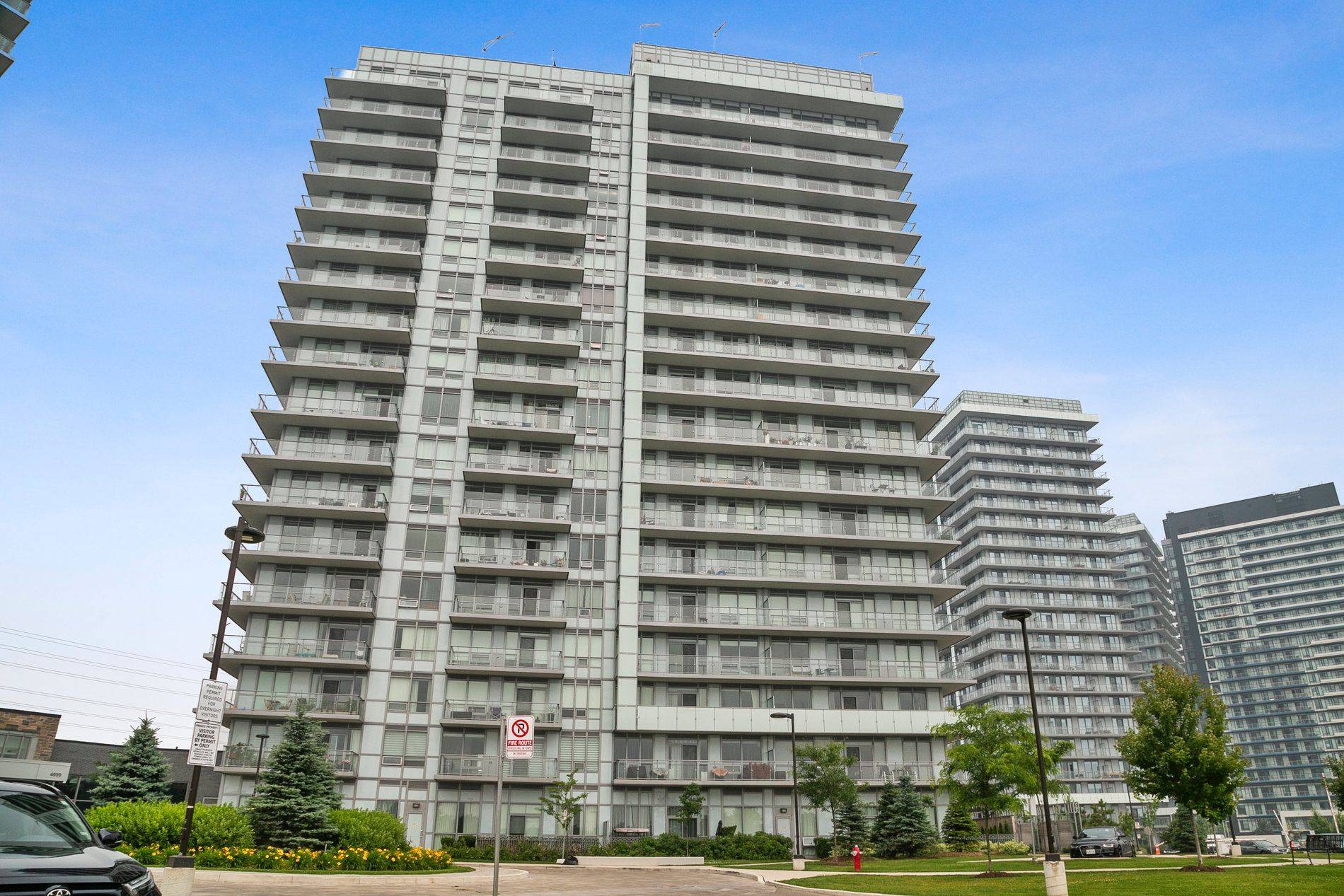 Mississauga, ON L5M 2E5,4699 Glen Erin DR #1001