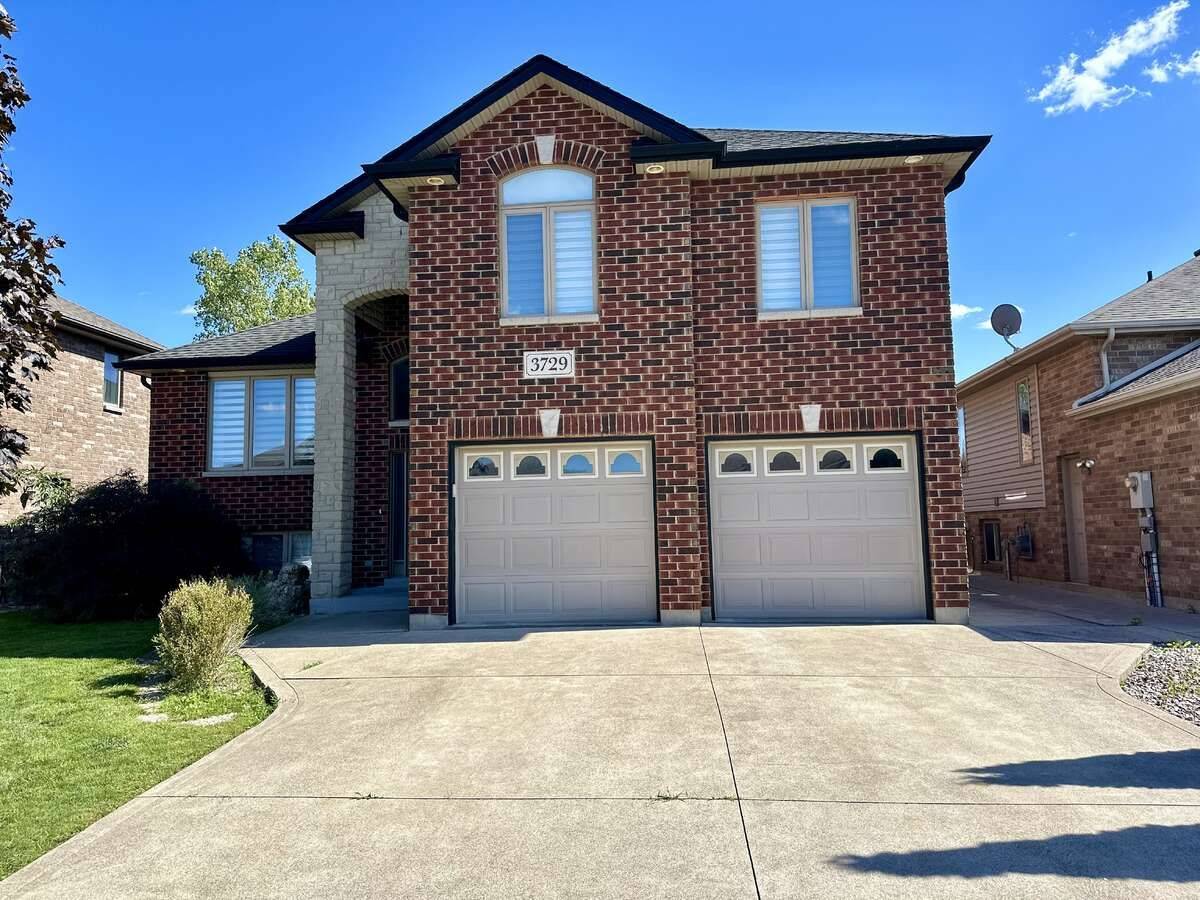 Windsor, ON N8R 2E6,3729 Deerbrook DR