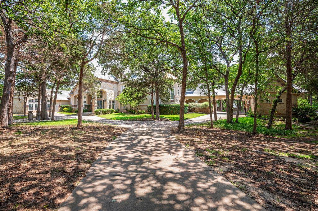 Southlake, TX 76092,1805 Leeds Drive