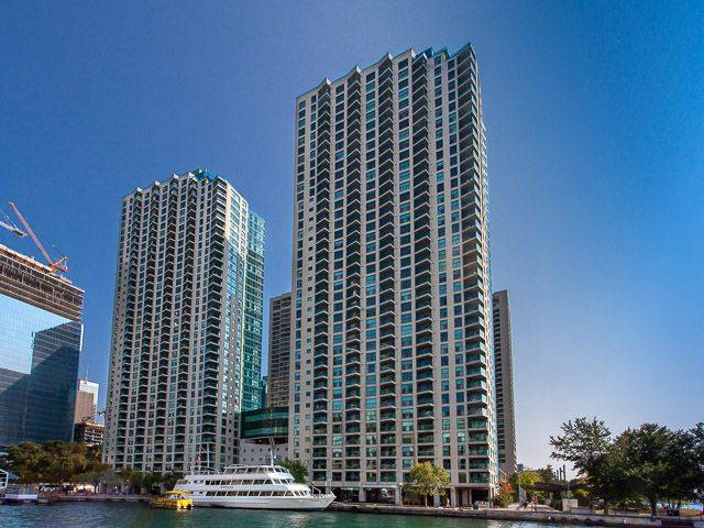 Toronto C01, ON M5J 2S2,77 Harbour SQ #3008