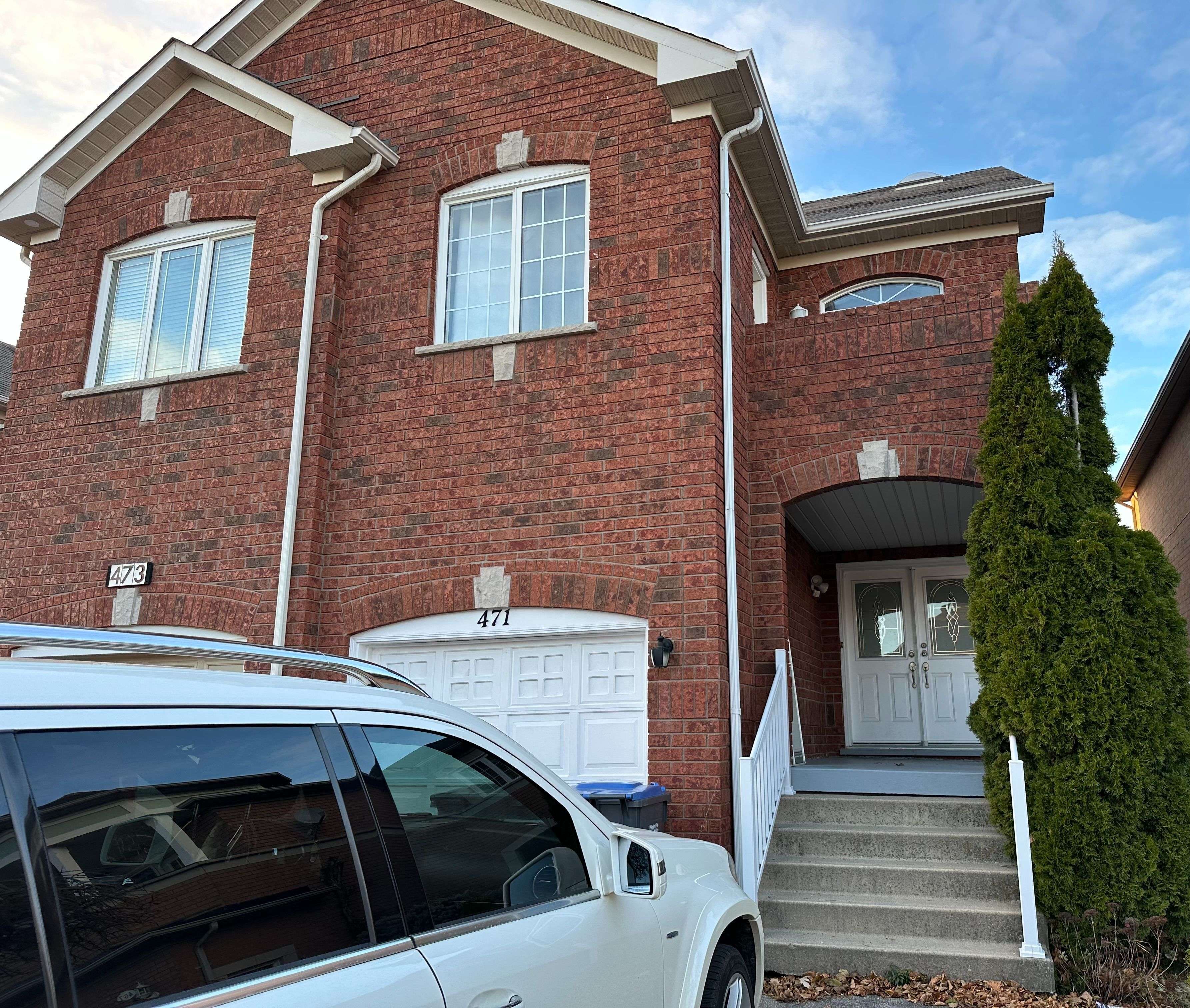 Mississauga, ON L5B 4H3,471 Stonetree CT S