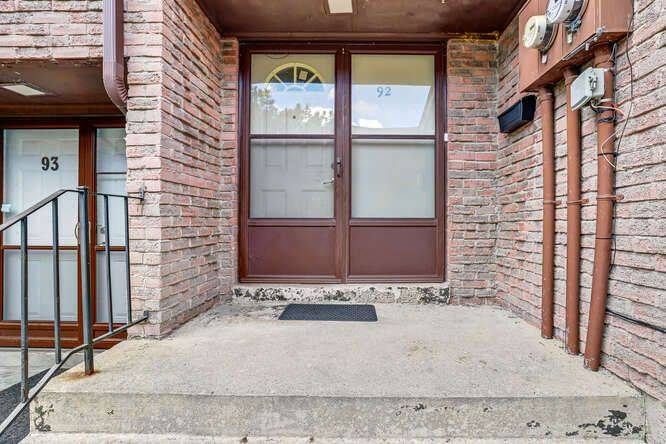 Mississauga, ON L5A 3M2,180 Mississauga Valley BLVD ##92