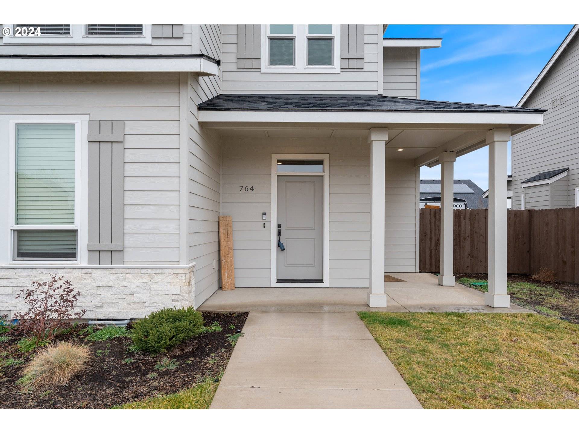 Redmond, OR 97756,764 NW 27TH ST