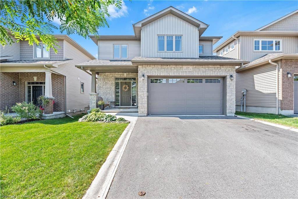 Loyalist, ON K7N 0A2,229 MACDOUGALL DR