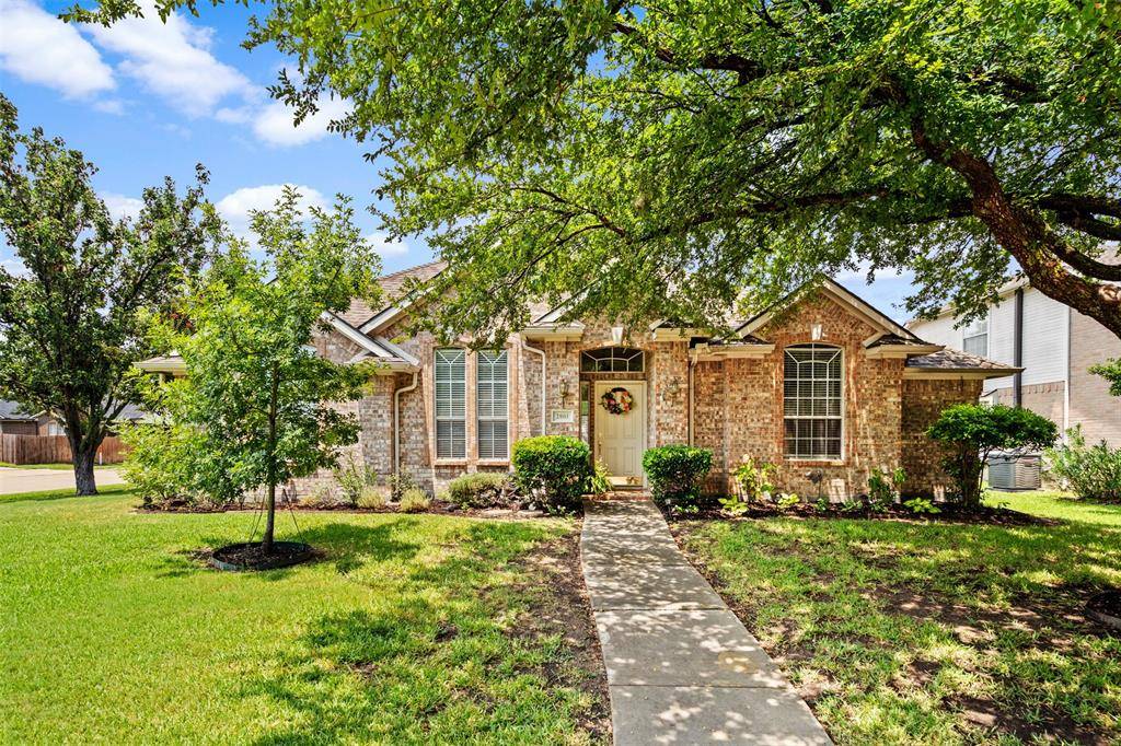 Keller, TX 76248,2801 Country Glen Lane