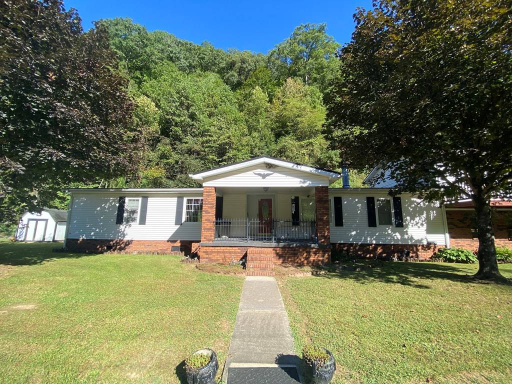 Oakwood, VA 24631,1043 Cascade Rd