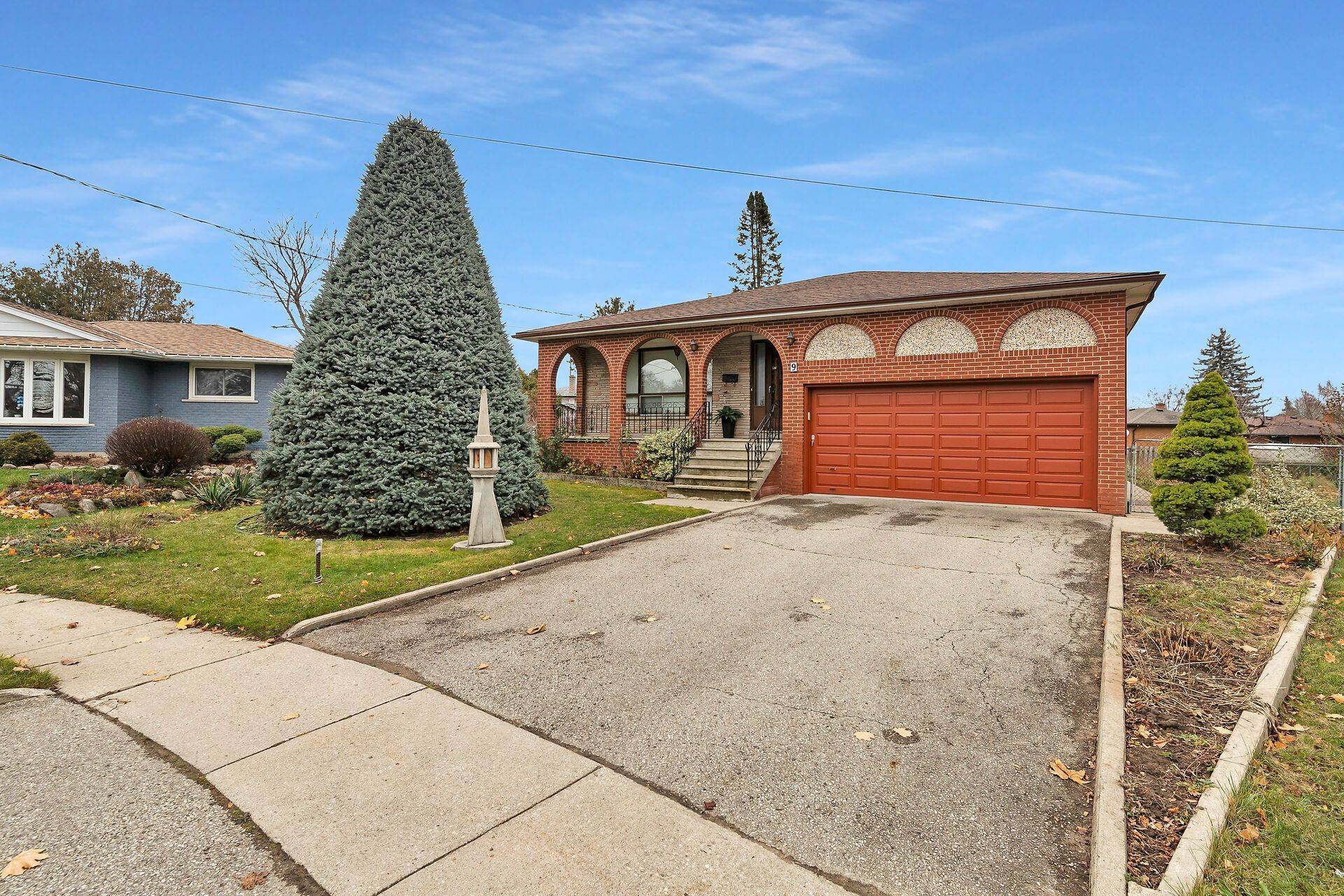 Guelph, ON N1E 3K4,9 Blackbird CRES