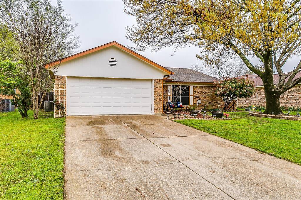 Burleson, TX 76028,428 Berkshire Drive