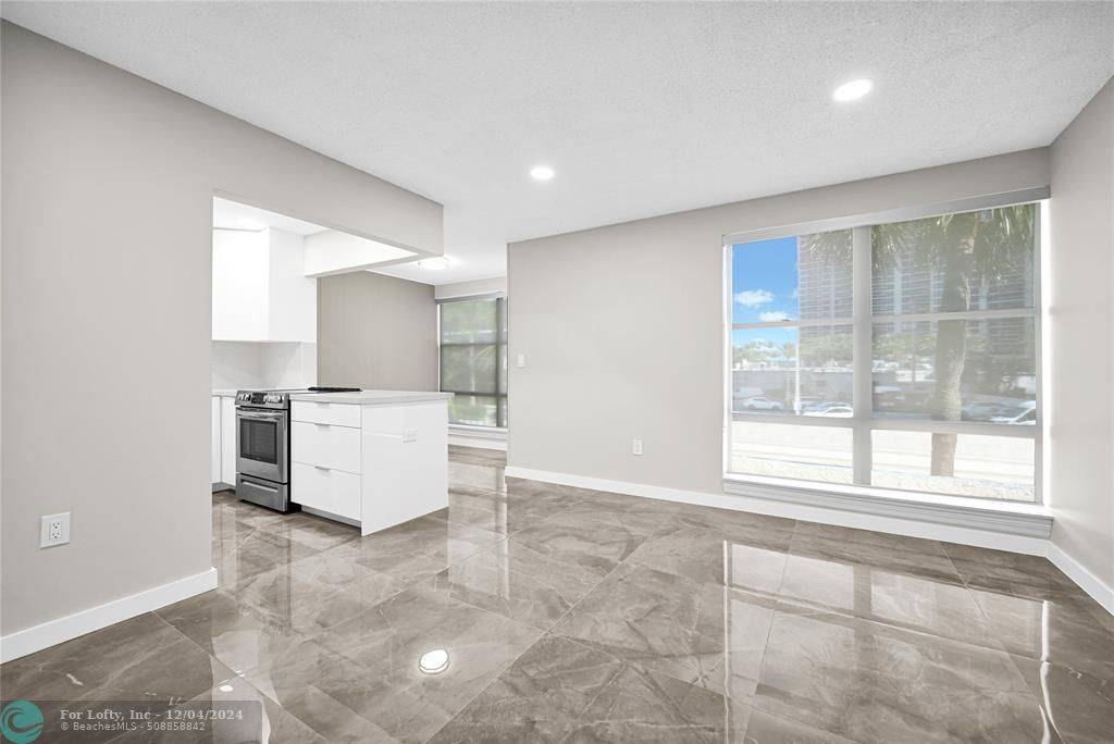 Sunny Isles Beach, FL 33160,17620 Atlantic Blvd  #202