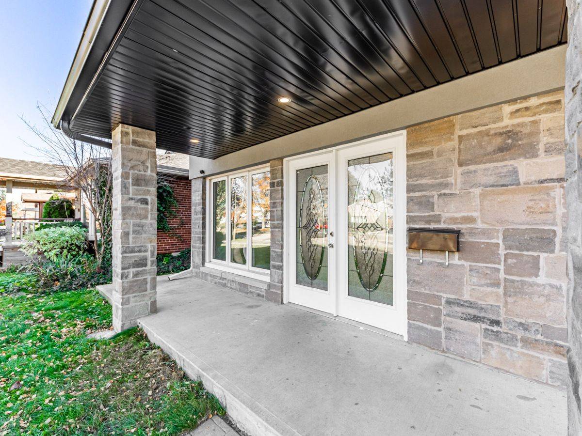 Toronto W10, ON M9W 2T6,85 Fordwich CRES