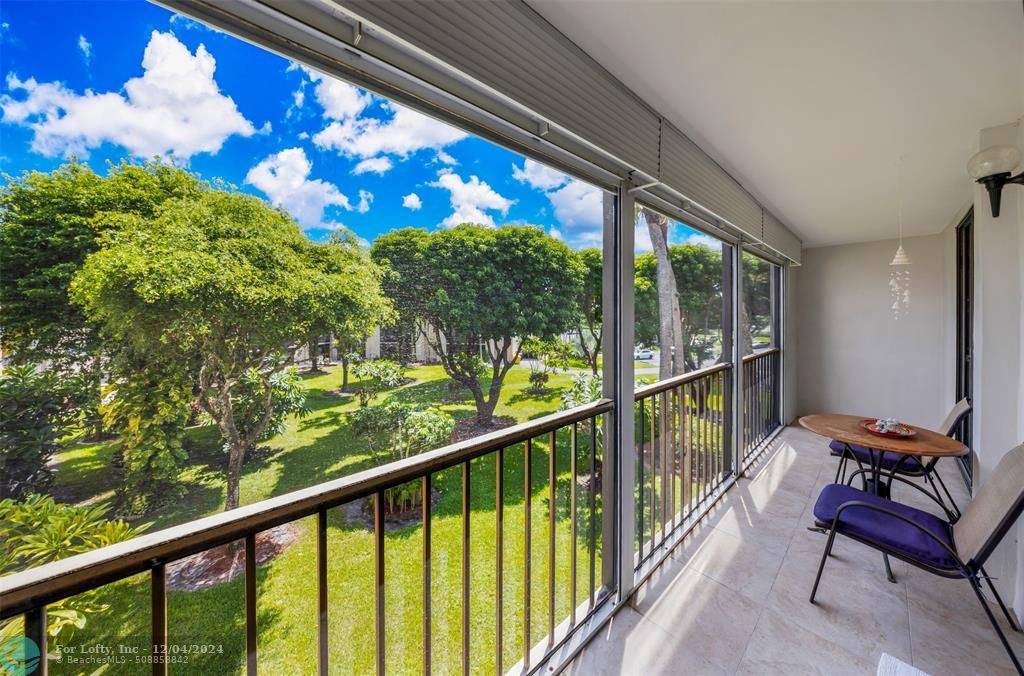 Delray Beach, FL 33484,5250 Las Verdes Cir  #317