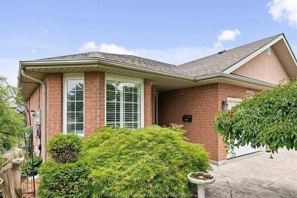 Windsor, ON N8P 1M4,11056 Firgrove DR