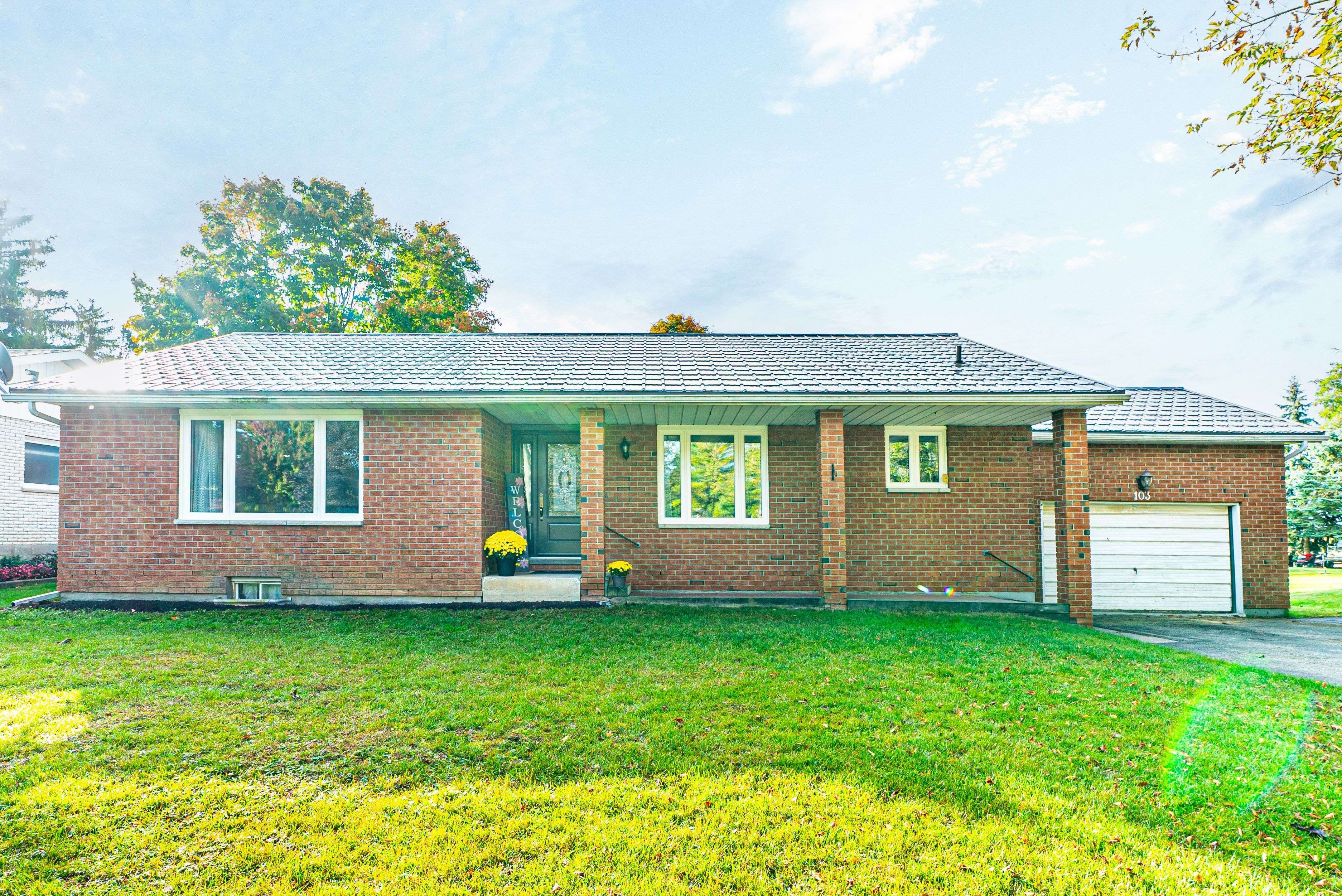 Kawartha Lakes, ON K0M 2T0,103 John ST