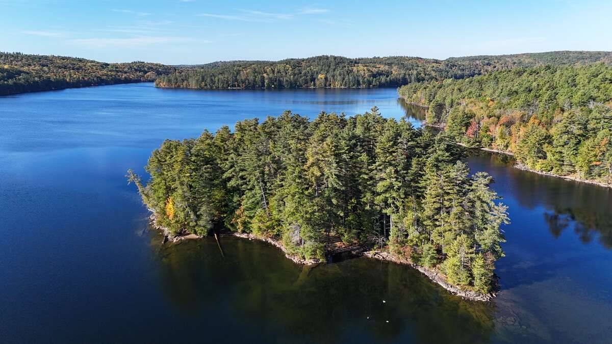 North Frontenac, ON K0H 1K0,100 Kilgore Island N/A