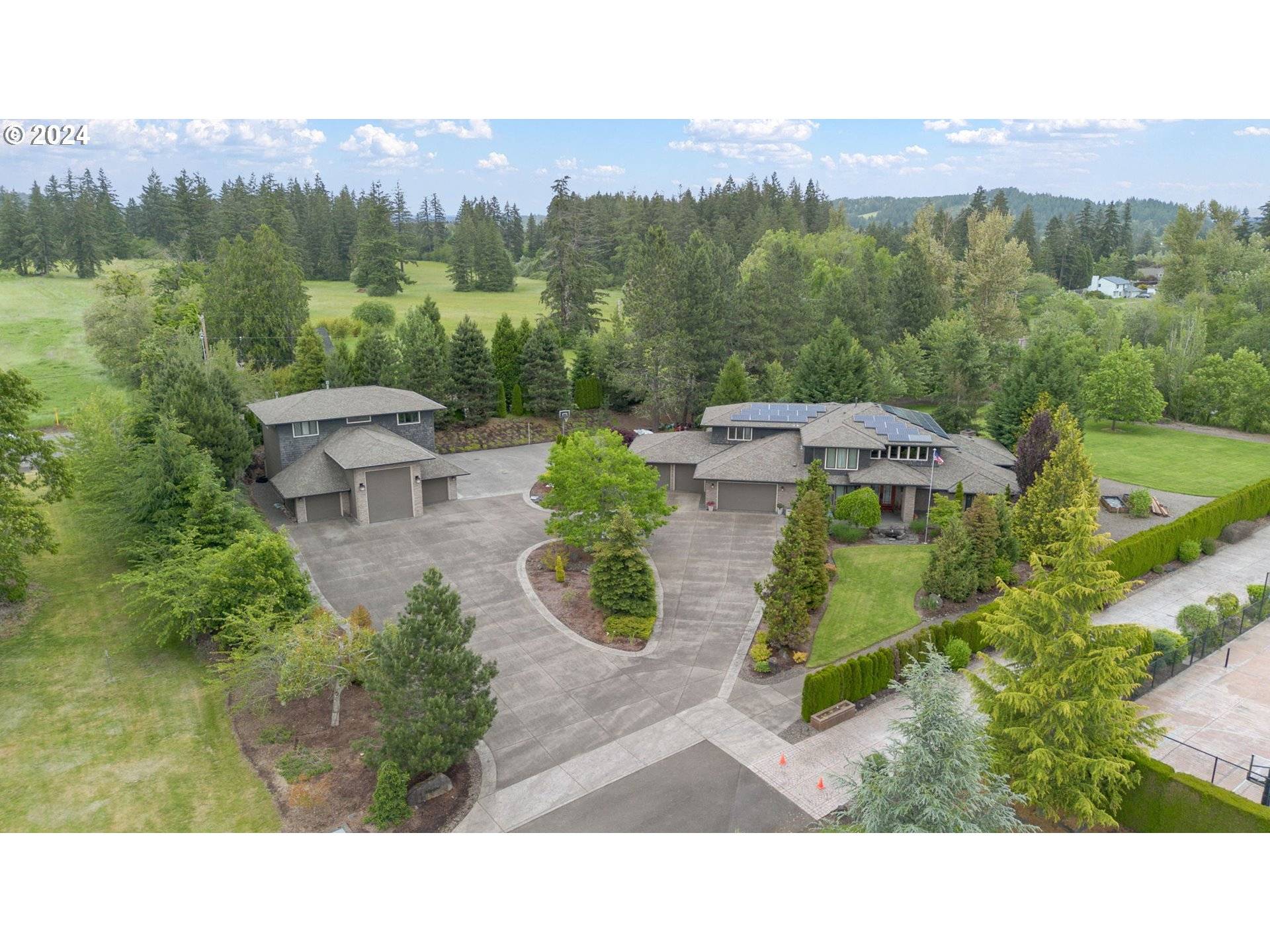 Damascus, OR 97089,14606 SE BERRY CANE LN