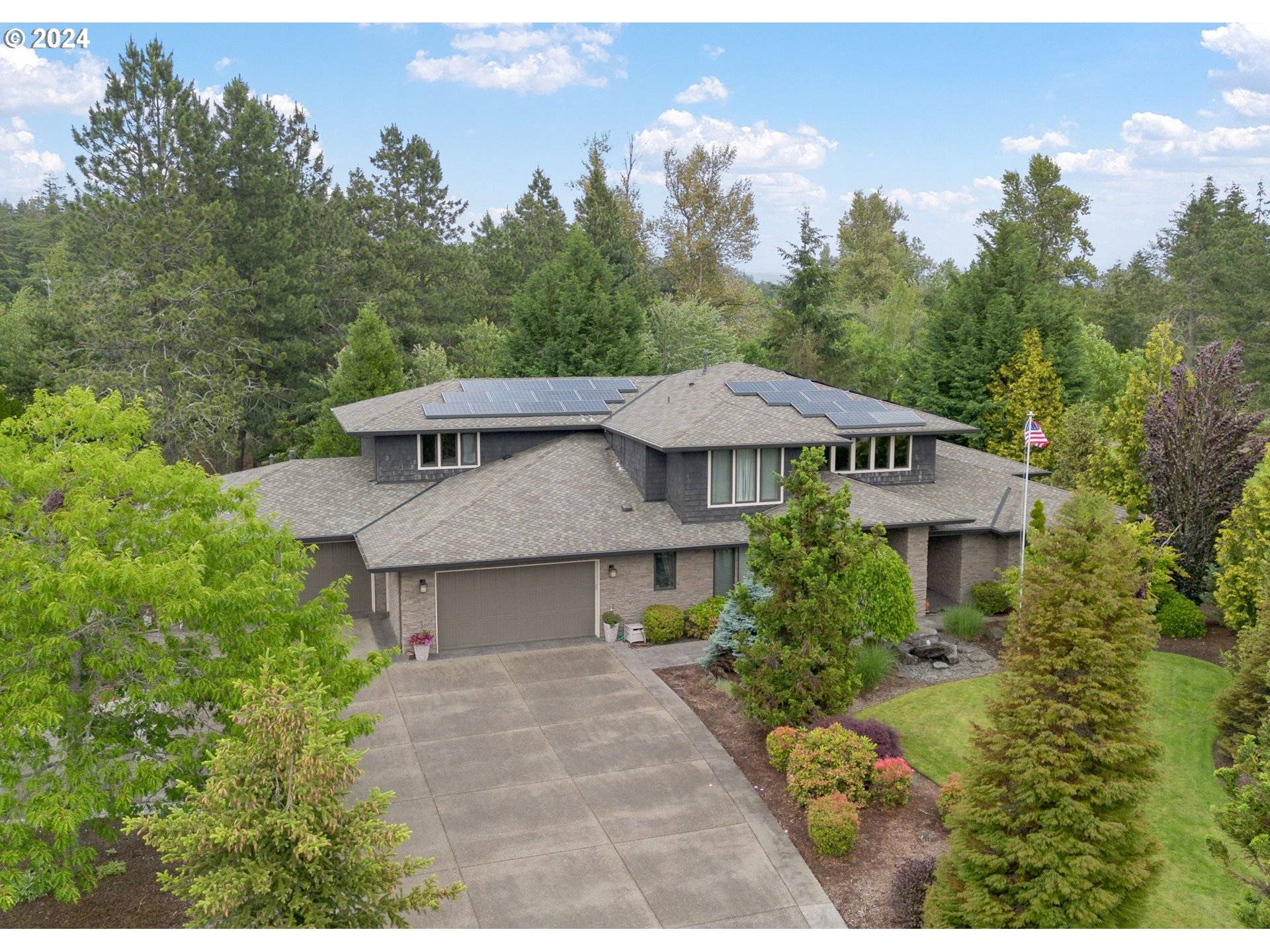 Damascus, OR 97089,14606 SE BERRY CANE LN