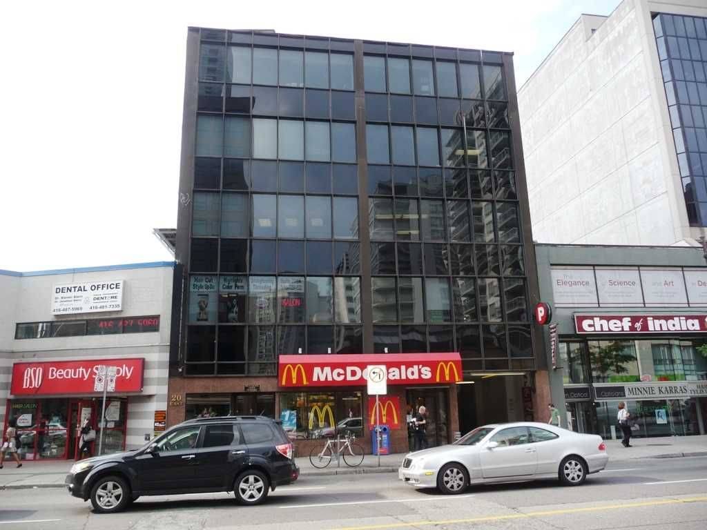 Toronto C10, ON M4P 1A6,20 Eglinton AVE E #444