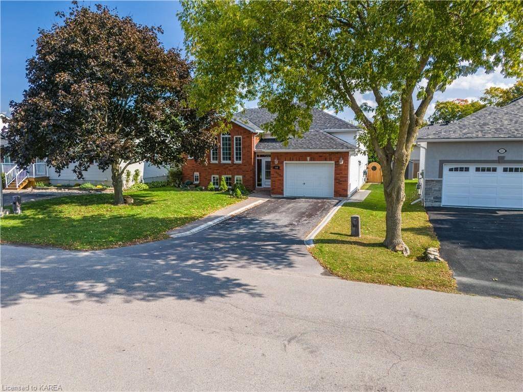 Gananoque, ON K7G 1P2,155 ELMWOOD DR