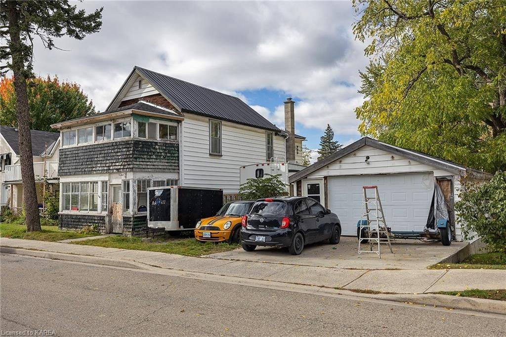 Gananoque, ON K7G 1K6,308 BROCK ST