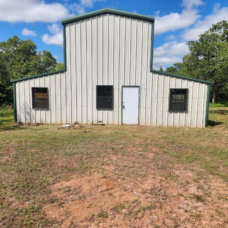 Lindsay, OK 73052,16085 N County Road 3040